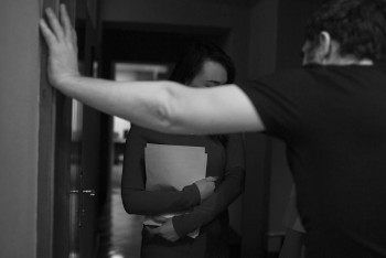 Фотография к новости: Схватил за грудь: алматинка ищет своего обидчика