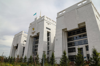 Фотография к новости: Экс-акима города Кентау приговорили к 10 годам колонии