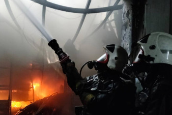 Крупный пожар потушили в Шымкенте