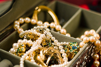 Фотография к новости: Няня из Шымкента обокрала семью на 1,5 млн тенге