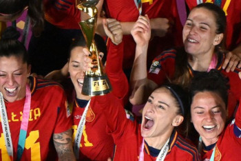 Фотография к новости: Испанские футболистки объявили забастовку и требуют повышения зарплат