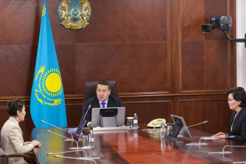 Фотография к новости: Смаилов представил новых министров их подчинённым