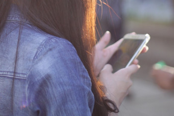 Фотография к новости: "Известный блогер" шантажировал интимными фото 40 астанчанок