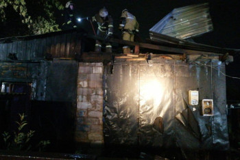 Трое жителей Астаны сгорели во время пожара в частном доме