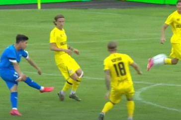 Фотография к новости: 18-летний казахстанец забил сумасшедший гол в европейском чемпионате