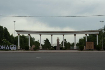 Фотография к новости: В Конаеве организовали кокпар прямо на автодороге