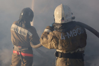 На шахте "Казахстанская" продолжают тушить пожар