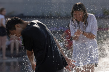 Фотография к новости: Назван средний возраст казахстанцев