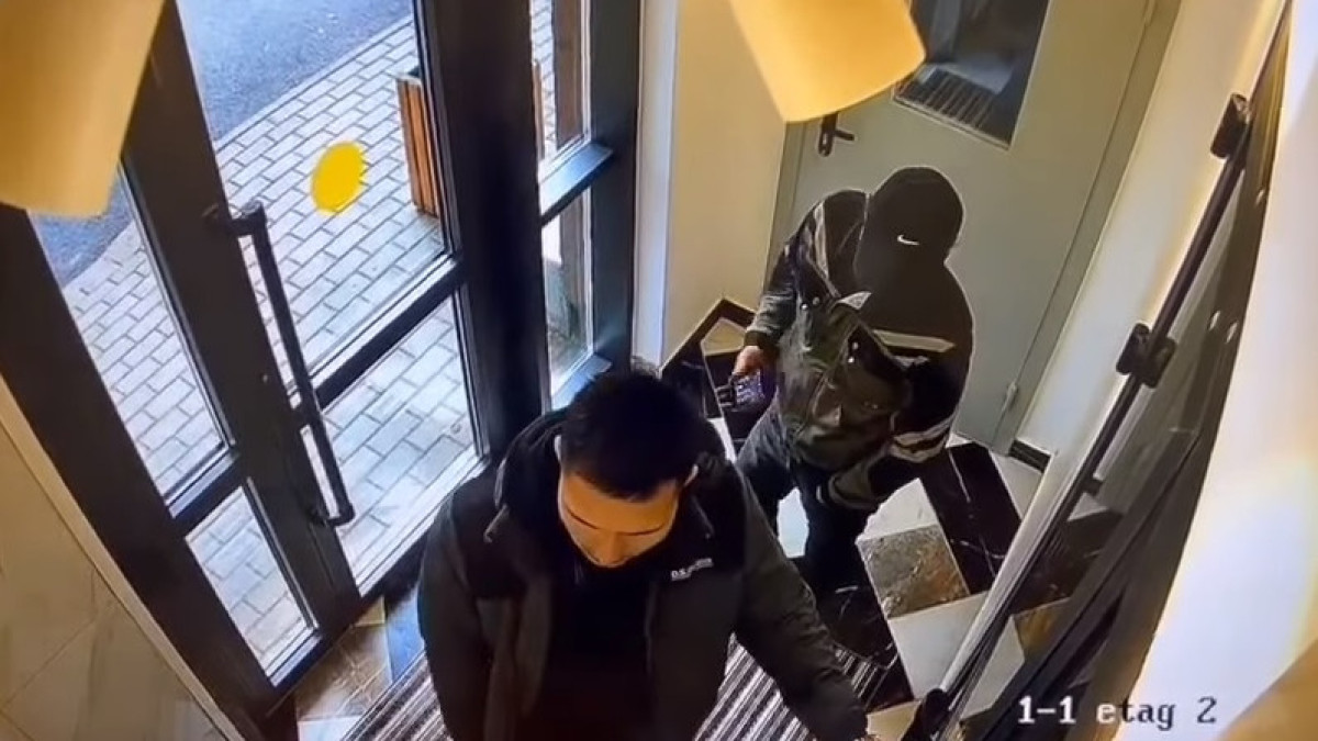 скриншот с видео