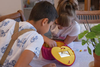 Фотография к новости: Моральную компенсацию за возврат ребёнка в интернат предлагают увеличить в Казахстане