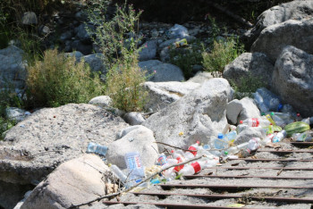 Фотография к новости: Пикники на природе могут превратить Алматы в большую свалку