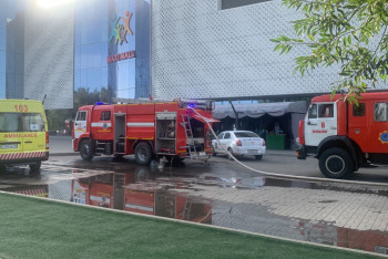 Фотография к новости: Отдел игрушек и детской одежды горел в торговом доме Экибастуза