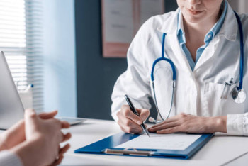 Фотография к новости: Долг медорганизаций Казахстана превысил 80 млрд тенге: ждёт ли систему крах?