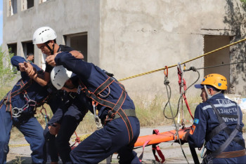 Фотография к новости: Казахстанские и зарубежные спасатели отрабатывают готовность к действиям при разрушительных землетрясениях