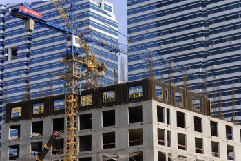 В Казахстане хотят запретить строительство многоэтажек без школ поблизости