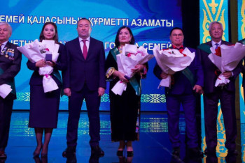 Футболист Самат Смаков и телеведущая Майя Бекбаева стали почётными гражданами Семея