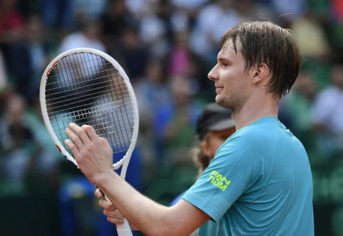 Фотография к новости: Бублик победил соперника из Болгарии в матче "Кубка Дэвиса"