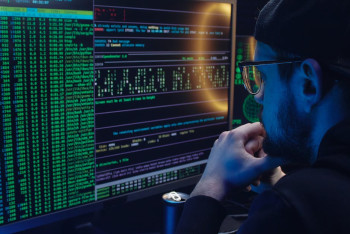 "Вы — герои". Лучших белых хакеров наградили в Казахстане