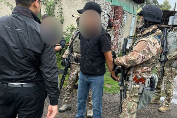 Избивших на заправке парня задержали бойцы УБОП в Талгаре