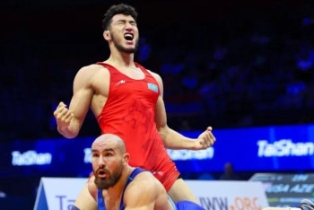 Историческую победу принёс Казахстану борец Ризабек Айтмукан на ЧМ в Сербии