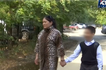 Суд оштрафовал мать ученика, подвергшегося буллингу в школе Актобе