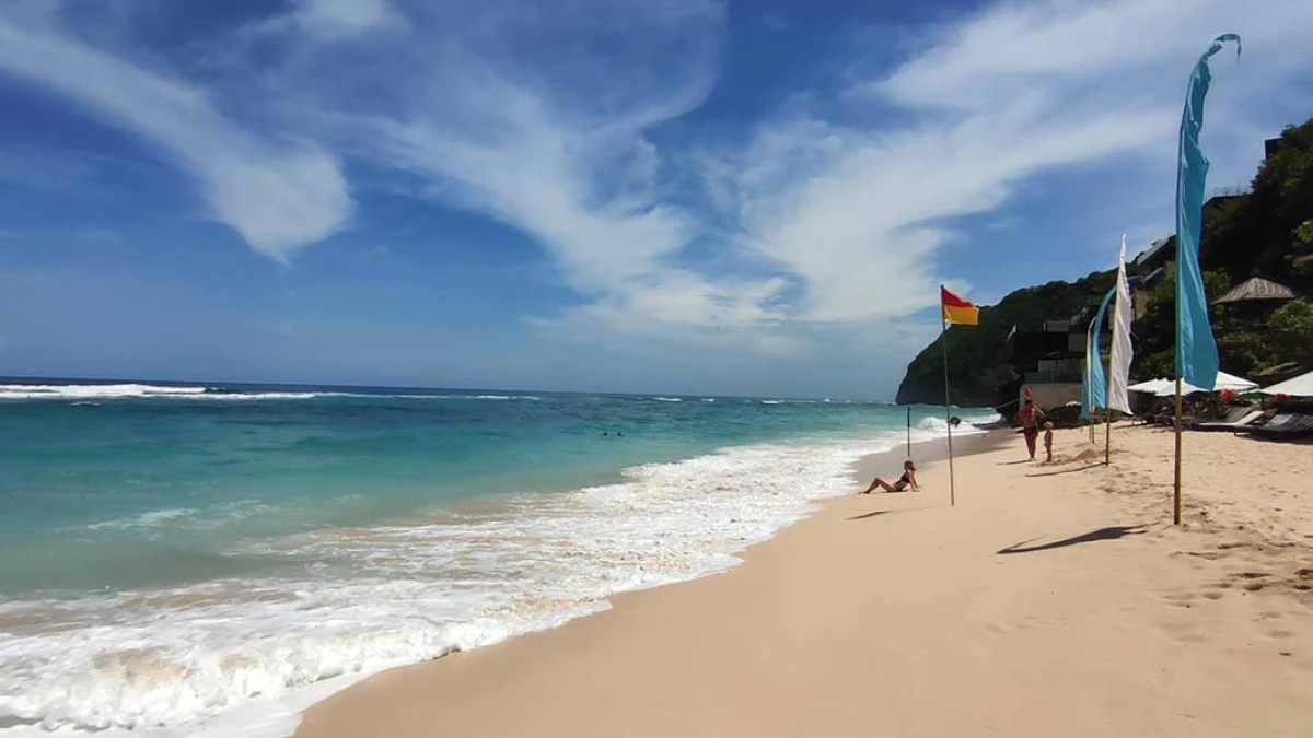 https://bali.com/