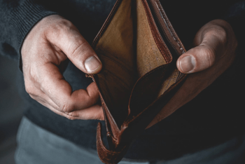 Число бедняков растёт в Казахстане