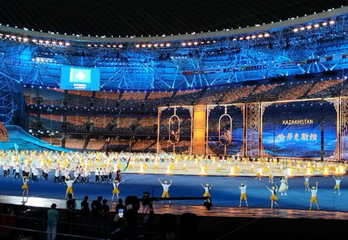 Фотография к новости: Открытие Азиады: Казахстан прошёл по стадиону  Ханчжоу, что было за кулисами