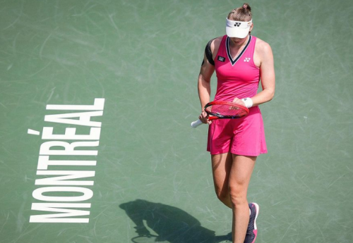 Фотография к новости: Елена Рыбакина снялась с турнира в Токио