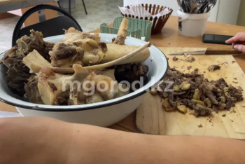 Из испорченного мяса готовили еду детям в госсаду Уральска