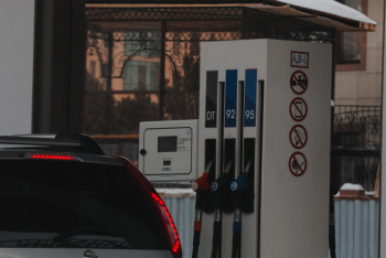 Бот поможет казахстанцам узнать количество бензина на ближайшей АЗС