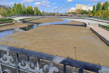 Фотография к новости: Очистка дна гребного канала в Астане: Донные отложения могут быть опасны - эксперт
