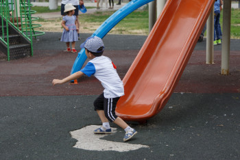 Заведующую детсадом, где на обед варили протухшее мясо, уволили в Уральске