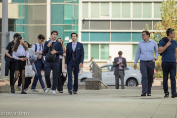 Фотография к новости: Нельзя по опросам ставить диагнозы - эксперт Adam Research