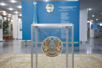 Фотография к новости: Важно обеспечить прозрачность  и  онлайн-трансляции с участков – политолог о выборах акимов