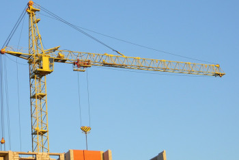 Строящуюся многоэтажку снесут в Караганде