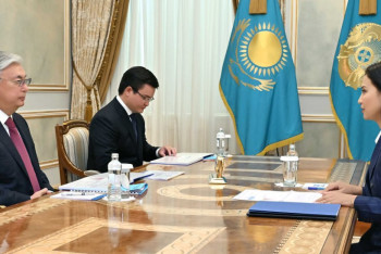 Фотография к новости: Токаев поручил продолжить работу по финоздоровлению "Казпочты"