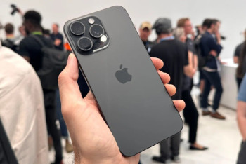 Apple объяснила причину перегрева нового iPhone 15