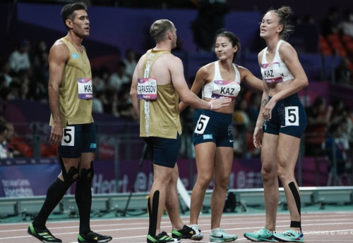 Фотография к новости: Казахстанцы чудом завоевали медаль в эстафете на Азиаде