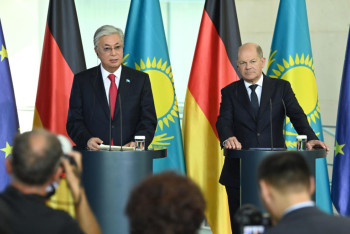 Фотография к новости: Сотрудничество и инвестиции: политолог об итогах визита Токаева в Германию