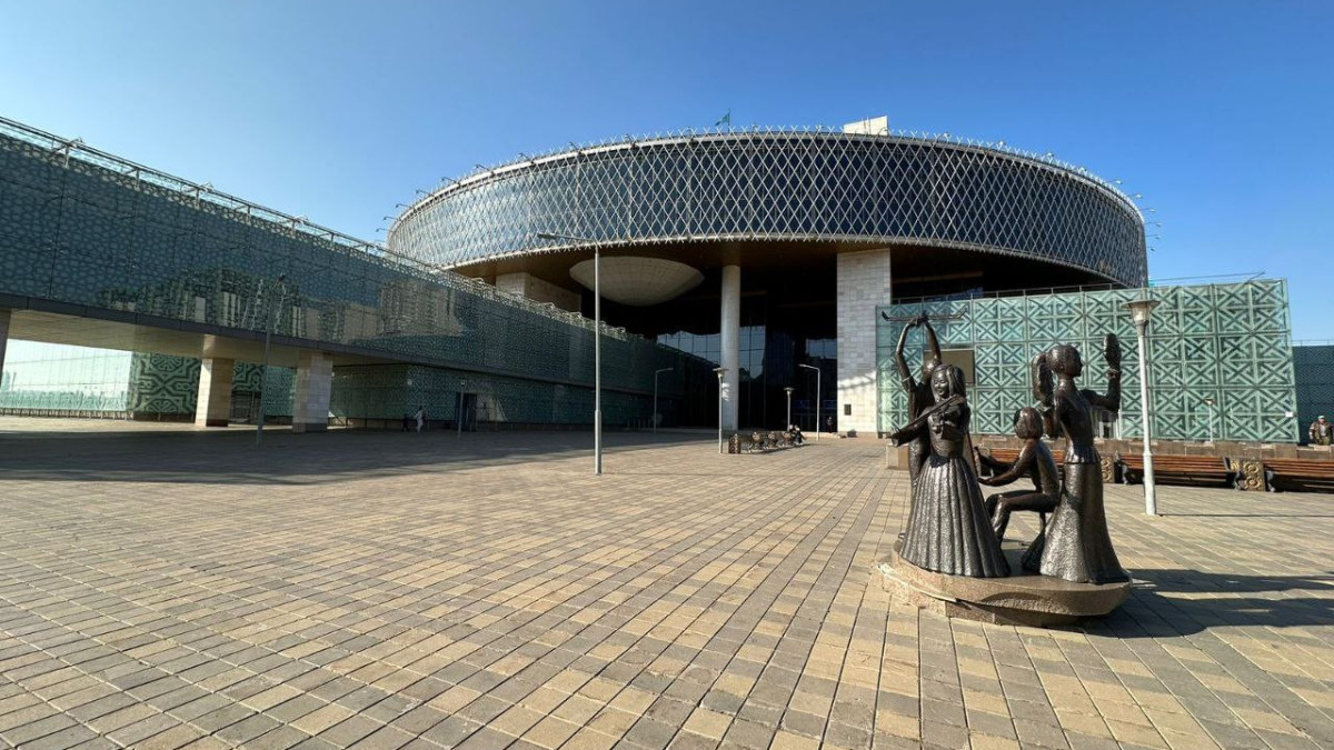 Астанчане возмущены строительством кинотеатра возле Дворца школьников