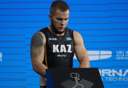 Фотография к новости: Казахстанский тяжелоатлет стал призёром Азиады