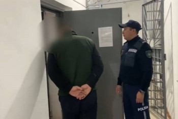 Фотография к новости: Рэкет на трассе: на водителя грузовика напали с ножом в Актюбинской области