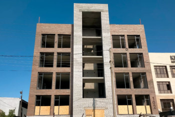 Фотография к новости: Элитные дома быстро возводят, но медленно сносят в Павлодаре