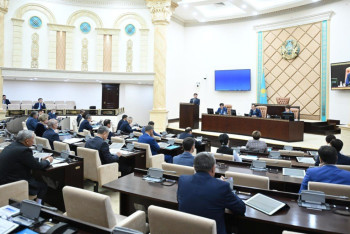 Фотография к новости: Казахстан и Китай договорились бороться с двойным гражданством