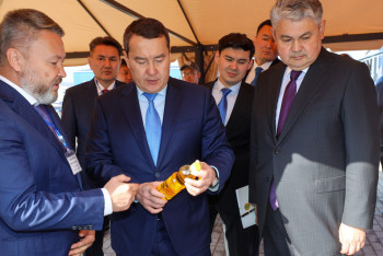 Премьер-министр Казахстана побывал на одном из крупнейших маслозаводов Центральной Азии