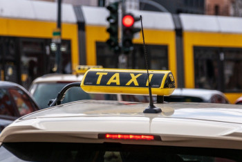 Фотография к новости: Таксистам пропишут лимит: перестанут ли они крутить руль без сна и отдыха