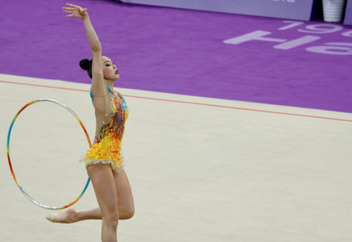 Фотография к новости: Гимнастки Эльжана Таниева и Милана Парфилова завоевали две медали Азиады