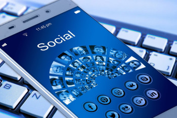 Через какую скрытую кнопку в смартфоне можно отключить слежку