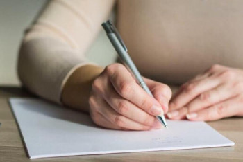 Казахстанцы стали чаще жаловаться на интернет и сотовую связь